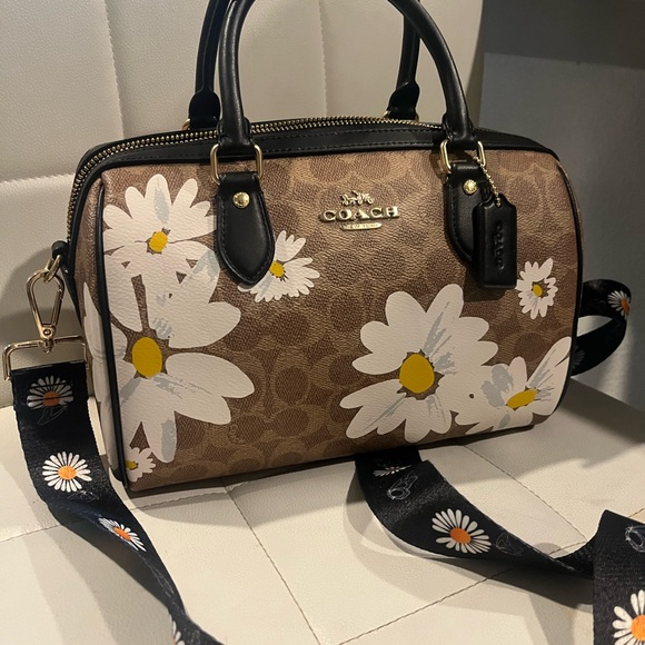 Coach Outlet Rowan Floral Signature Canvas - Picture 2 of 7